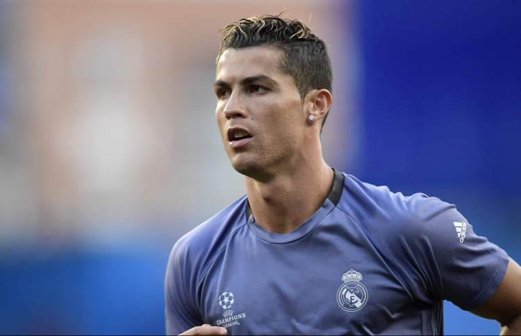 ރޮނާލްޑޯ ޔުނައިޓެޑަށް ވިއްކާލަން މެޑްރިޑުން ބޭނުންވި