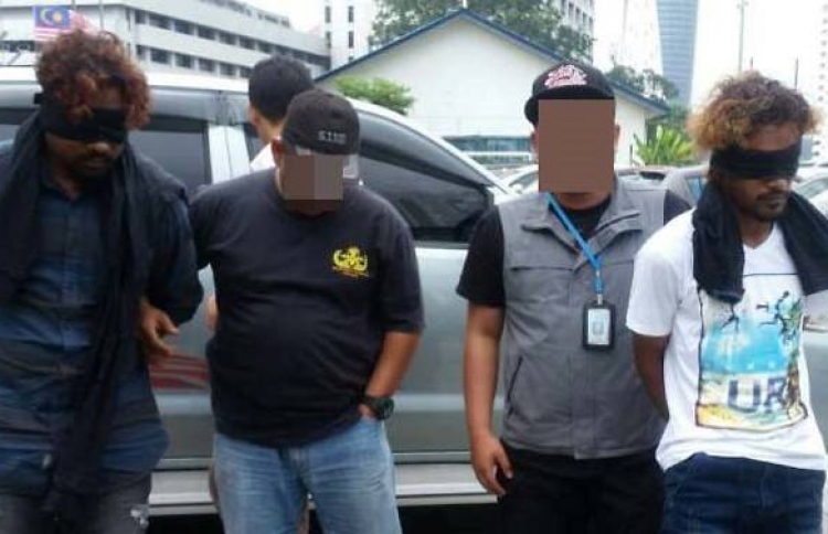 މެލޭޝިއާގައި ހައްޔަރުކުރި ދެ ދިވެހިން ރާއްޖެ ގެނެސްފި