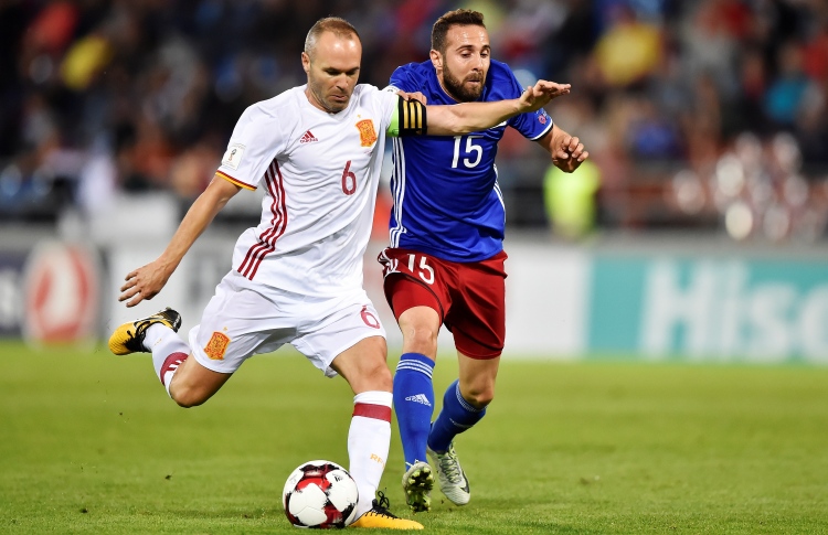 ސްޕެއިނަށް ލަނޑުގެ އީދެއް، އިޓަލީ ޕްލޭއޮފާ ދިމާލަށް