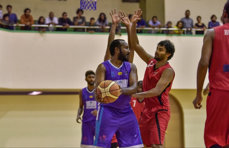 ފައިނަލުގައި ކިންގްސް ބަލިކުރެވޭނެ: ޓީރެކްސް