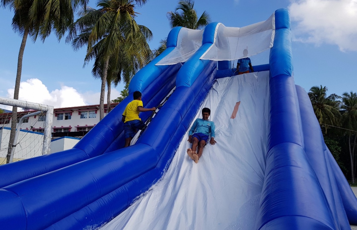 ވިލިމާލެ: ސެޕްޓެމްބަރު 9، 2017- ޕީސް ފައުންޑޭޝަނުން އިންތިޒާމުކޮށްގެން ވިލިމާލޭ ބޯޅަދަނޑުގައި ބޭއްވި "ޕެބްްލްސް" އާއިލީ ހަވީރުގެ ތެރެއިން.--- ފޮޓޯ: އަހުމަދު އަބްދުﷲ ސައީދު/ މިހާރު