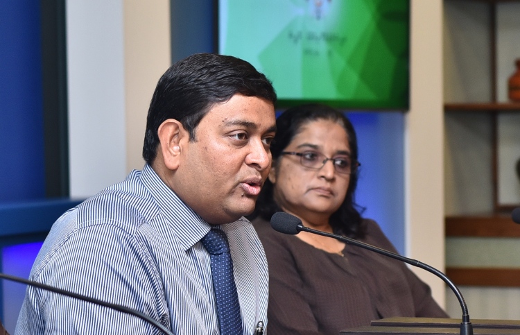 ސަރުކާރުން އަނެއްކާ ވެސް މަޝްވަރާ އަށް ގޮވާލައިފި