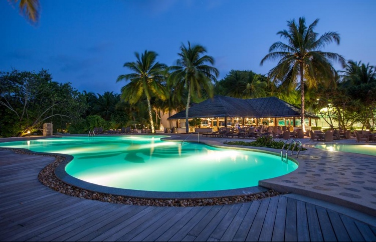 ޕާމް ބީޗްގެ ހުއްދަ ބާތިލުކުރުމުން ހިންގުން މެދުކެނޑިއްޖެ