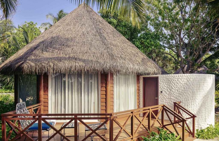 ކޫއްޑޫގައި އެއާޕޯޓާއެކު ހިންގާ ރިސޯޓު ހުޅުވައިފި