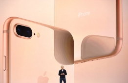 އެސްޓާސް އިން އަގުހެޔޮކޮށް އައިފޯން ވިއްކަން ފެށިއިރު، އިންސްޓޯލްމެންޓަށް ވެސް ވިއްކާނެ.