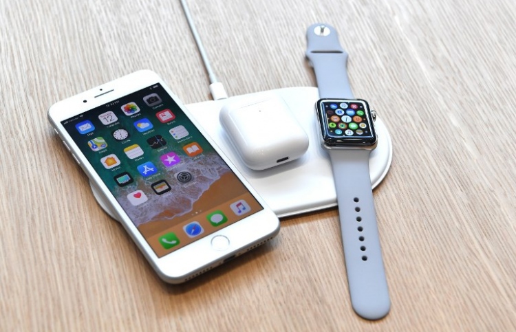 އެޕަލް ވަޔަލެސް ޗާޖަރުތައް އަލުން އަންނަނީ