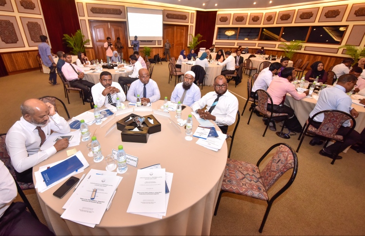 ފެމިލީކޯޓުގެ 3 ގާޒީއަކު އެހެން ކޯޓުތަކަށް ބަދަލުކޮށްފި