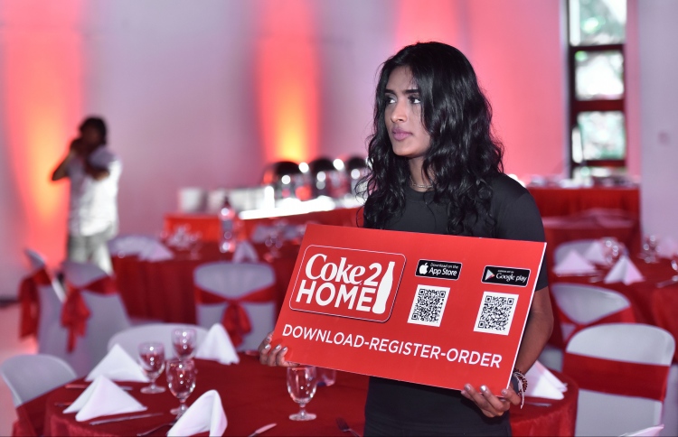 ކޮކާ ކޯލާގެ ހާއްސަ އެޕެއް، އޯޑަރުކޮށްލަން ފަސޭހަ!