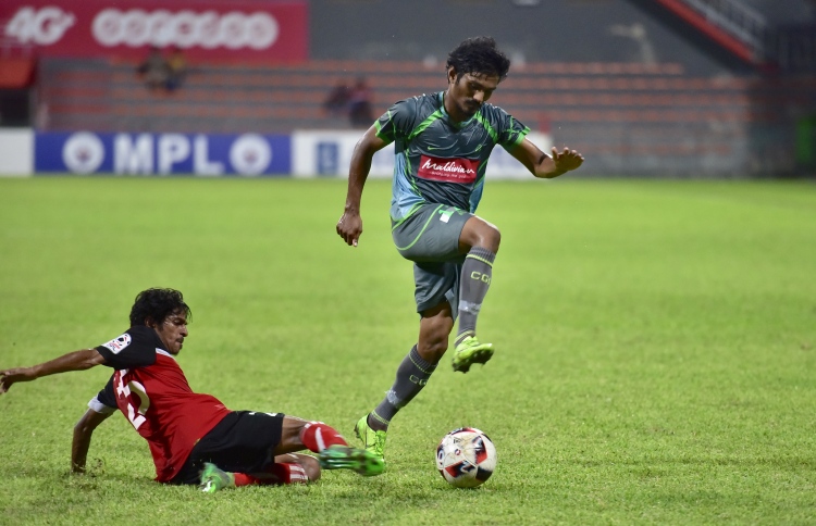 މާޅޮސް އަތުން ގްރީން އަށް ތަފާތު ބޮޑު މޮޅެއް