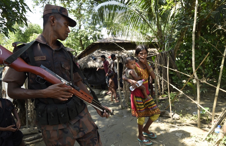 "ހަމަލާ ދެނީ ރޮހިންޖާ ހަނގުރާމަވެރިންނަށް އެކަނި"