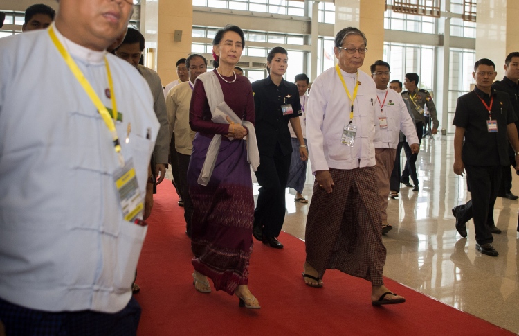 މިއަންމާ ސިފައިންނަށް އަދަބު ދޭން ގޮވާލައިފި