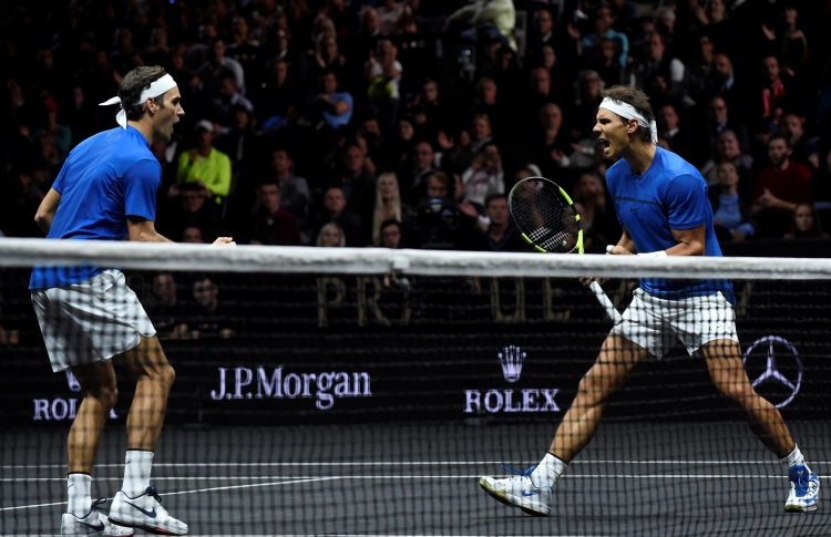 ދެ ވާދަވެރިން ފުރަތަމަ ފަހަރަށް އެއް ޓީމަކަށް!