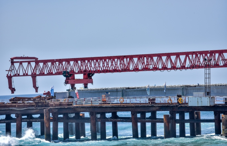 ބްރިޖުގެ ޑެކު ނިންމަން މާ ގިނަ ދުވަހެއް ދެން ނުނަގާނެ