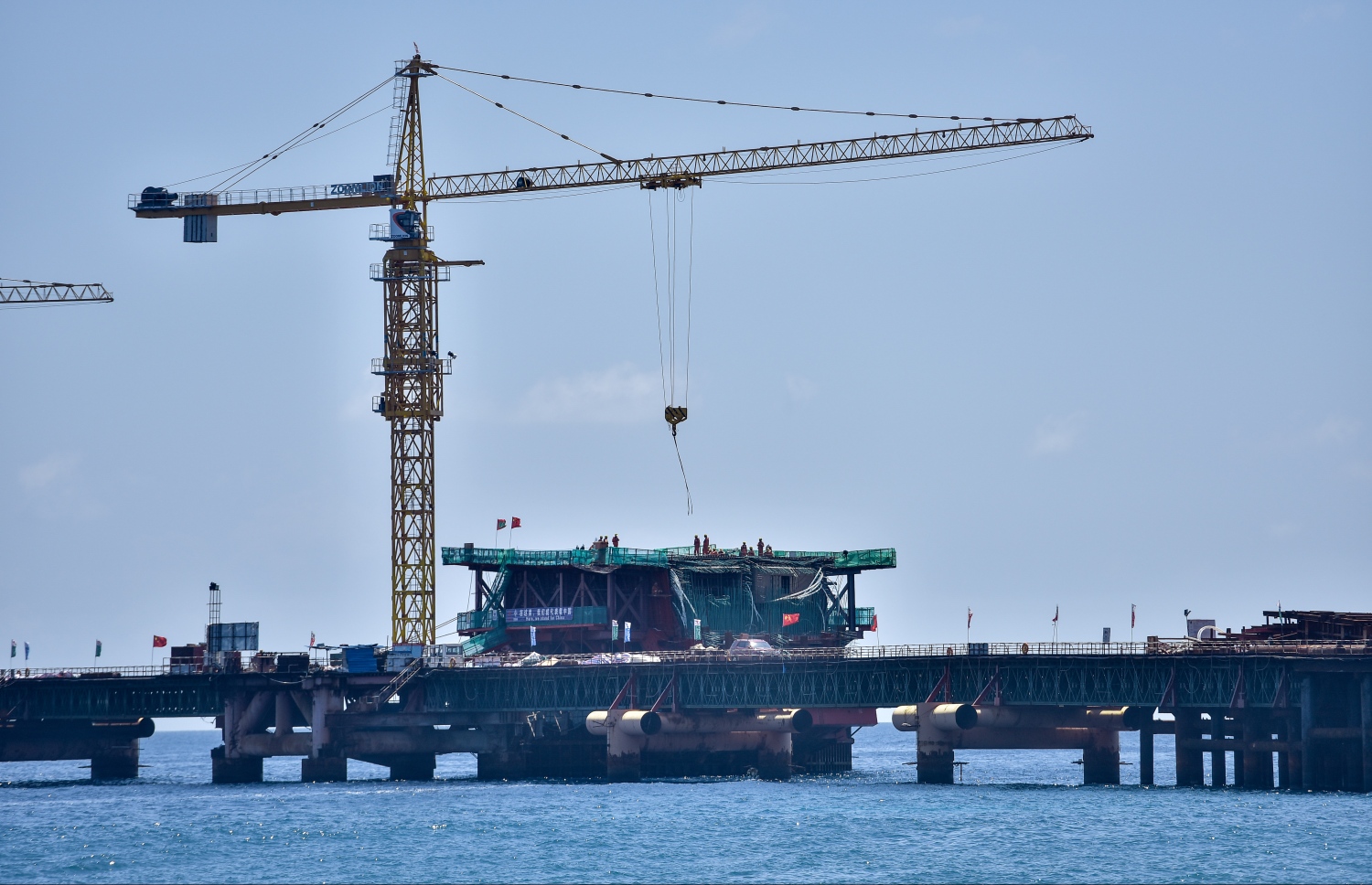 ބްރިޖުގެ އެންމެ އުސް ތަނބު: މި ތަނބު ހުންނަނީ ބްރިޖުގެ މެދުގައި. --ފޮޓޯ: ނިޝާން އަލީ/ މިހާރު