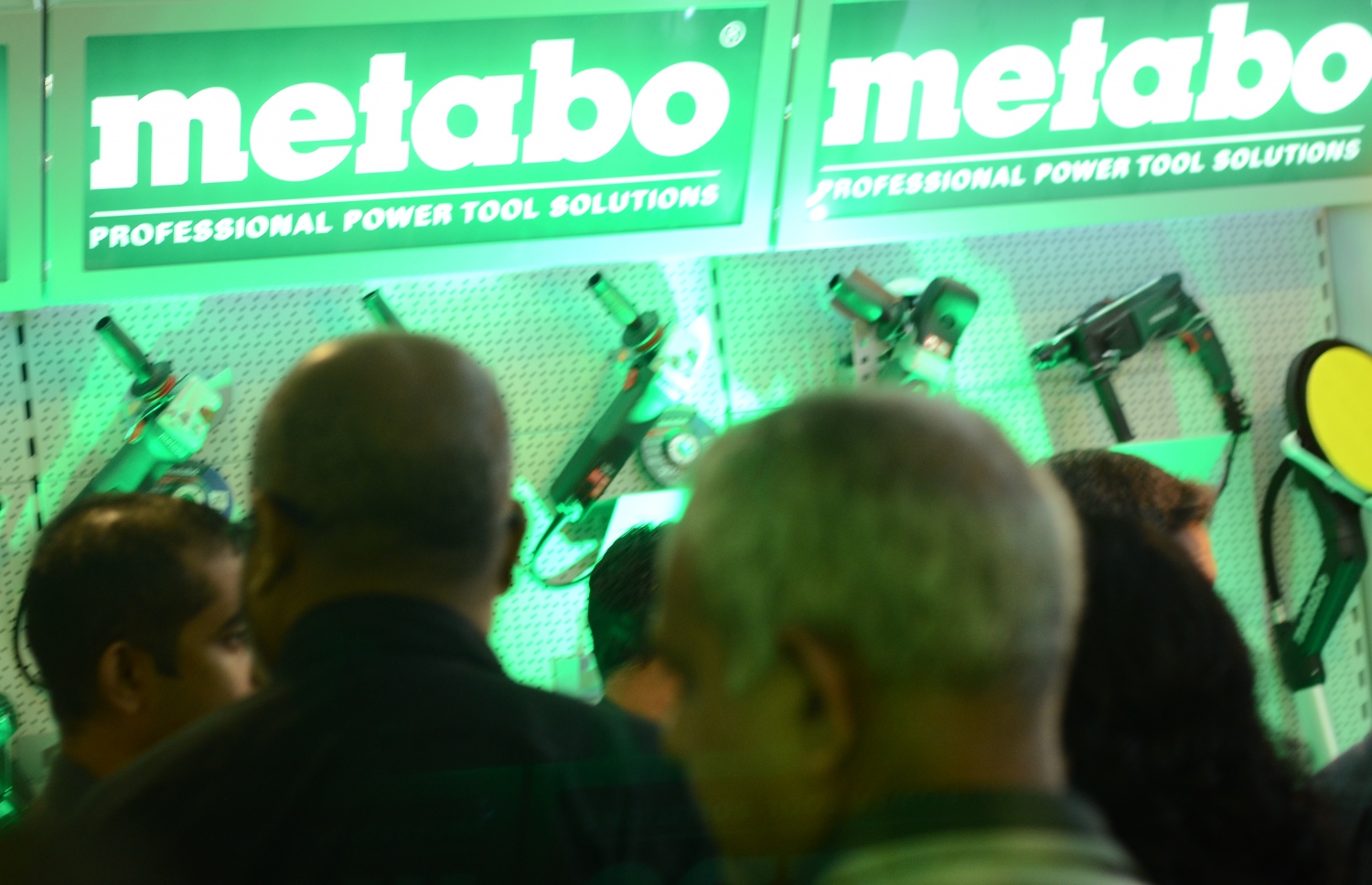 "މެޓާބޯ" ރާއްޖެ އަށް ތައާރަފް ކުރަން ބޭއްވި ރަސްމިއްޔާތުގެ ތެރެއިން.-- ފޮޓޯ: މިހާރު