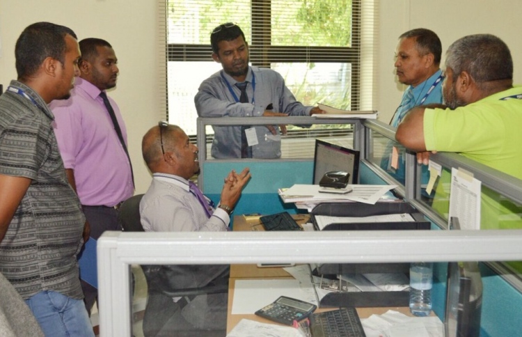 އައްޑޫން ކަރަންޓް ކަނޑާތީ ކަންބޮޑުވުންތަކެއް