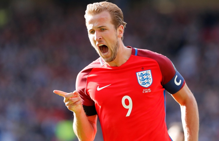 ކެޕްޓަނަކީ ކޭން، އަމާޒަކީ ވޯލްޑް ކަޕް ޖާގައެއް