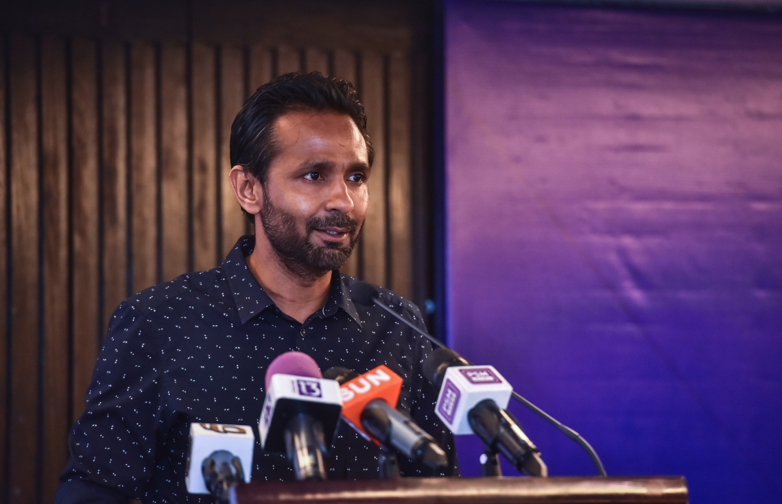 އޮކްޓޯބަރު 12، 2017- އެމްޓީސީސީ އެވޯޑް ނައިޓުގައި އެ ކުންފުނީގެ ސީއީއޯ އިބްރާހިމް ޒިޔަތު ވާހަކަ ދައްކަވަނީ.---ފޮޓޯ: ހުސެއިން ވަހީދު/މިހާރު