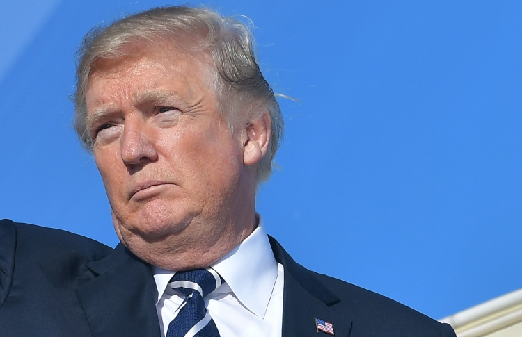 ސަބްސިޑީ ކަނޑާލުމުން އޮބާމާކެއާ މަރުވެއްޖެ: ޓްރަމްޕް