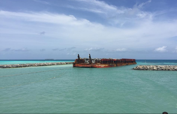 ތުޅާދޫ ނެރަށް އެރި ބާޖު ފުންކޮށްފި