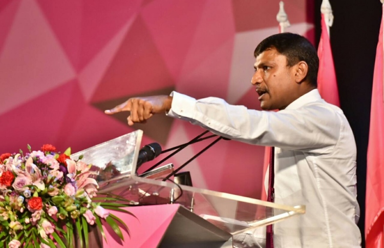 "ނަޝީދުގެ ވެރިކަން ބަދަލުނުކުރި ނަމަ ދައުލަތް ދަރާނެ"