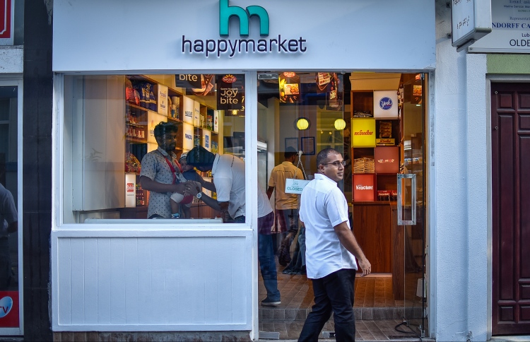 ހެޕީ މާކެޓުން 90 ޕަސެންޓާ ހަމައަށް ޑިސްކައުންޓް