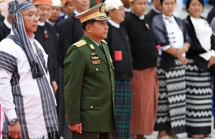 މިއަންމާ އަށް ދޭ އަސްކަރީ އެހީ އެމެރިކާ އިން ހުއްޓާލަނީ