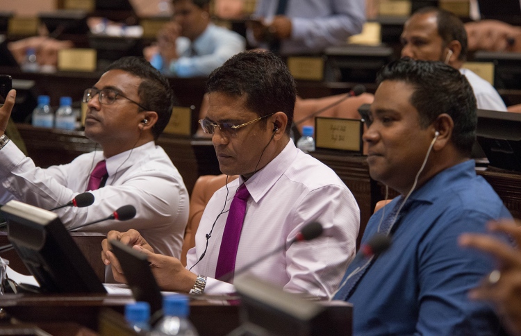 ބަޖެޓު ބަހުސްގައި ބައިވެރިނުވުމުން ފާޑުކިޔައިފި