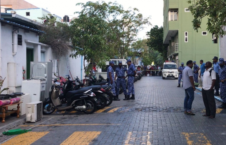 ބަނޑޭރިކޮށިން ގެއެއް ހުސްކުރީ އޮންނަ އުސޫލުން:ސިފައިން