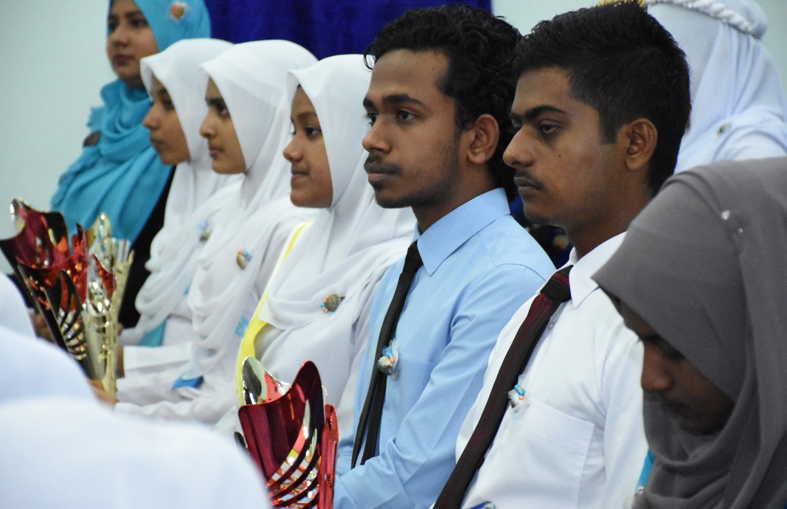 ބ. އޭދަފުށި: އޮކްޓޯބަރު 27، 2017: ބ. އަތޮޅު ތައުލީމީ މަރުކަޒުގެ 2016 ވަނަ އަހަރުގެ އަހަރީ އިނާމު ދިނުމުގެ ޖަލްސާގައި ދަރިވަރުން ބައިވެރިވަނީ.-- ފޮޓޯ: ތޯރިގް އަބްދުލް ރަހުމާން