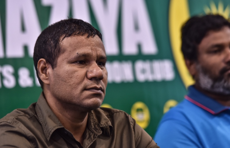 އެނބުރި އާއިލާ އަށް، އިންމަ އަށް ބޮޑު ޒިންމާއެއް