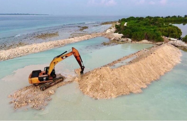 ކުޅުދުއްފުށީ އެއާޕޯޓު ހަދާނެ ބަޔަކު އަދި ނެތް