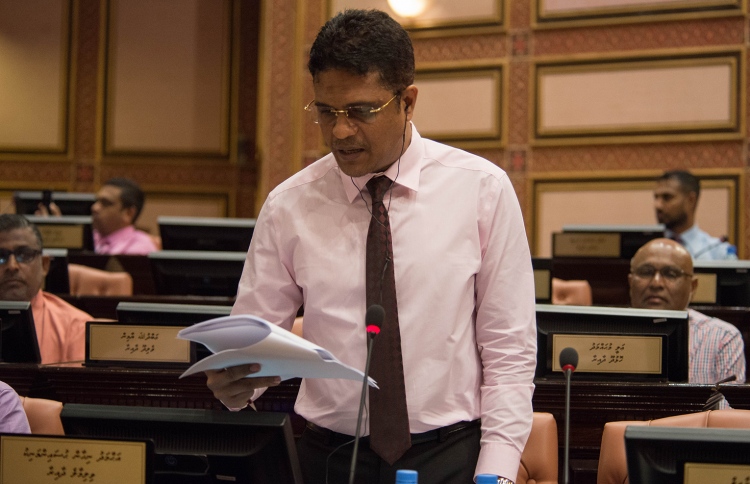 ނިހާނުގެ ބޮޑެތި ފާޑު ކިއުންތަކެއް އެމްޑީޕީއަށް