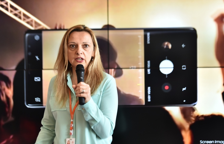 ދިރާގުން ސެމްސަަންގް ނޯޓް 8 ޕްރީ އޯޑާ ނަގަން ފަށައިފި