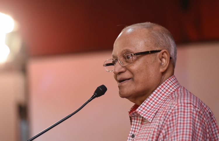 އިންތިހާބަށް ދެވޭނީ މިނިވަންކަން ޔަގީންވުމުން: މައުމޫން