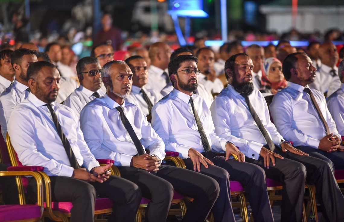 މާލެ: ނޮވެމްބަރު 9، 2017- "އަސްތާ" ގެ ނަމުގައި ޕީޕީއެމުން ބޭއްވި ޖަލްސާގައި ސަރުކާރު އަދި ޕީޕީއެމް ކޯލިޝަންގެ ބައެއް ބޭފުޅުން ބައިވެރިވެވަޑައިގަންނަވަނީ.---ފޮޓޯ: ނިޝާން އަލީ/މިހާރު