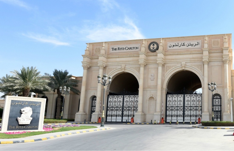 ސައުދީ ރިޒް ކާލްޓަން ހޮޓާ: ޕްރިންސުންގެ ޖަލަކަށް