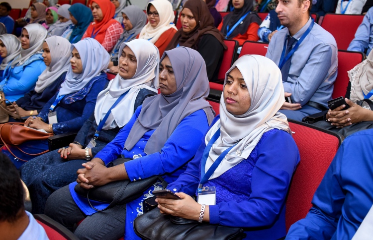 400 ޓީޗަރުން ހޯދަނީ ގިނަ ދިވެހިންނަށް ފުރުސަތު ދޭން