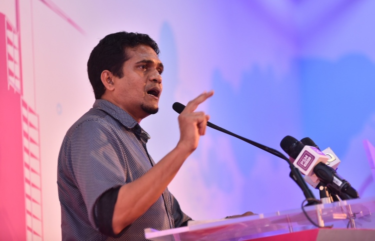 ނިހާން ތިނަދޫ މީހުންނަށް:ރައީސްގެ ގާތްކަން ކޮބާ؟