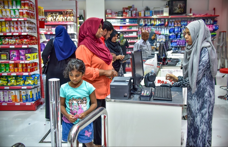 ވަގުތުކޮޅު ކުޑަކަމުގެ ޝަކުވާ ވިޔަފާރިވެރިންކުރަނީ