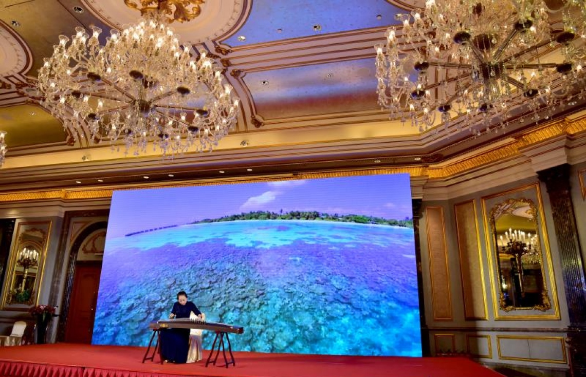 ޗައިނާ: ޑިސެމްބަރު 6، 2017- ރާއްޖެ-ޗައިނާގެ ސިޔާސީ ގުޅުމަށް 45 އަހަރު ފުރުމުގެ މުނާސަބަތުގައި ބޭއްވި ޚާއްސަ ހަފްލާ.--ފޮޓޯ: ރައީސް އޮފީސް