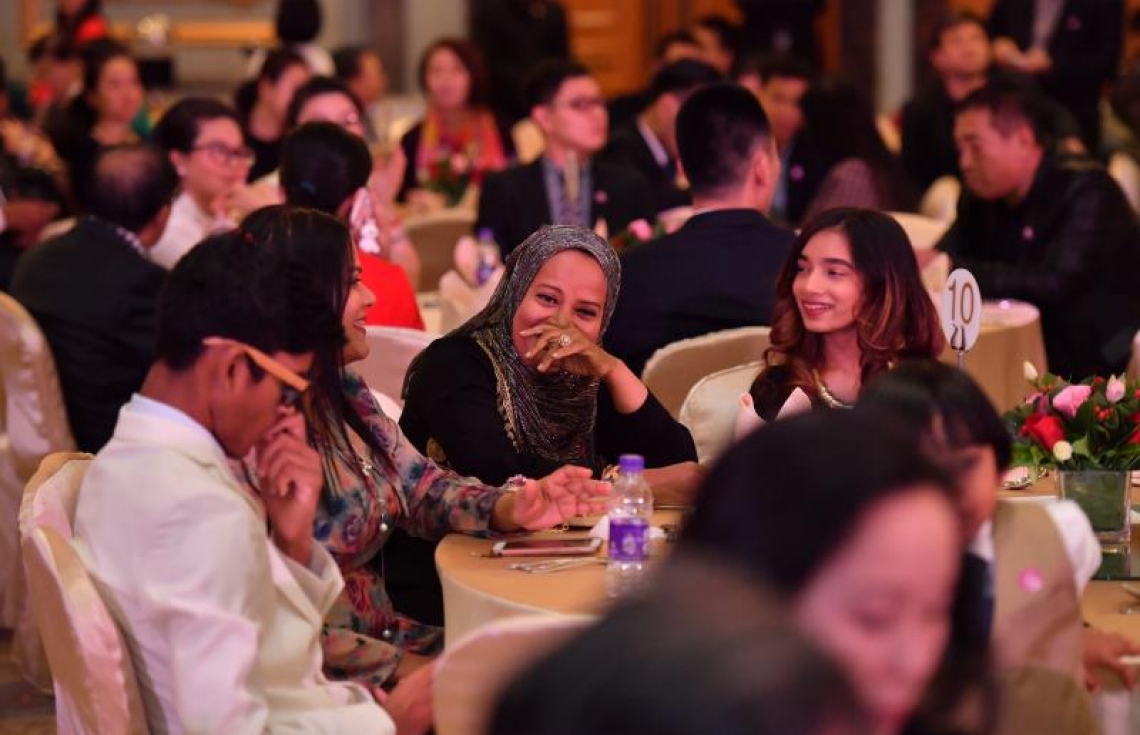 ޗައިނާ: ޑިސެމްބަރު 6، 2017- ރާއްޖެ-ޗައިނާގެ ސިޔާސީ ގުޅުމަށް 45 އަހަރު ފުރުމުގެ މުނާސަބަތުގައި ބޭއްވި ޚާއްސަ ހަފްލާގެ ތެރެއިން.--ފޮޓޯ: ރައީސް އޮފީސް