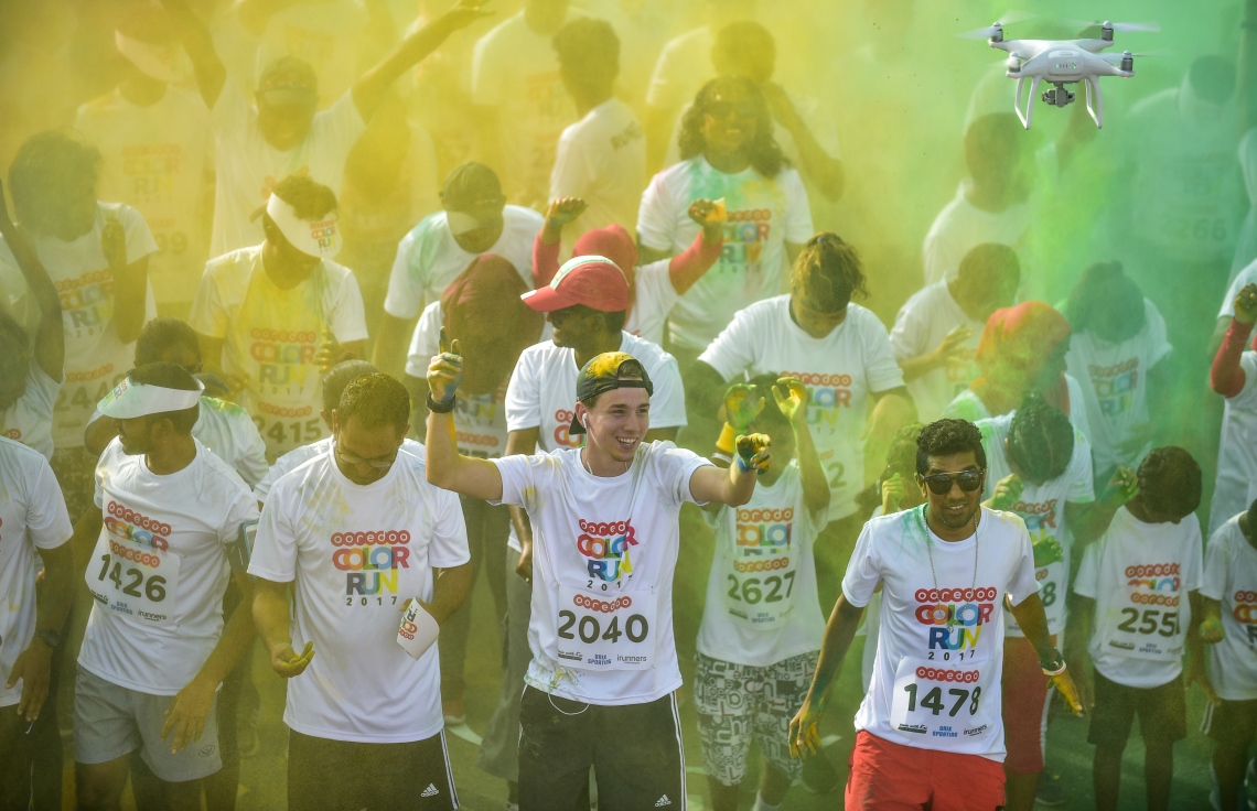 ހުޅުމާލެ: 8 ޑިސެމްބަރު 2017، އުރީދޫ އިން ރާއްޖޭގެ ދުވުމުގެ މައިދާނަށް މުޅިން އަލަށް ތައާރަފުކުރި "ކަލާ ރަން" މިއަދު ހުޅުމާލޭގައި ބޭއްވުން ، އުރީދޫ އިން މިއަދު ބޭއްވި ކަލާ ރަންގެ އަމާޒަކީ، ދުޅަހެޔޮ ދިރިއުޅުމަކަށް، ދުވުމަކީ މަޖާ އަދި އުފާވެރިކަން ގެނުވަދޭނެ ހަރަކާތެއްކަން އަންގައިދިނުން ކަމަށް އެ ކުންފުނިން ބުނޭ،--. ފޮޓޯ: ނިޝާން އަލީ/ މިހާރު