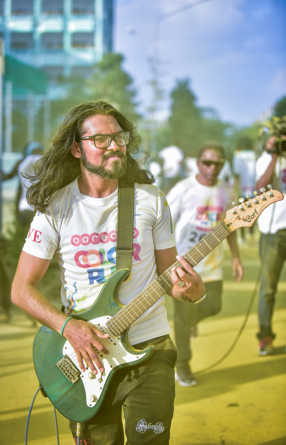 ހުޅުމާލެ: 8 ޑިސެމްބަރު 2017، އުރީދޫ އިން ރާއްޖޭގެ ދުވުމުގެ މައިދާނަށް މުޅިން އަލަށް ތައާރަފުކުރި "ކަލާ ރަން" މިއަދު ހުޅުމާލޭގައި ބޭއްވުން ، އުރީދޫ އިން މިއަދު ބޭއްވި ކަލާ ރަންގެ އަމާޒަކީ، ދުޅަހެޔޮ ދިރިއުޅުމަކަށް، ދުވުމަކީ މަޖާ އަދި އުފާވެރިކަން ގެނުވަދޭނެ ހަރަކާތެއްކަން އަންގައިދިނުން ކަމަށް އެ ކުންފުނިން ބުނޭ،--. ފޮޓޯ: ނިޝާން އަލީ/ މިހާރު