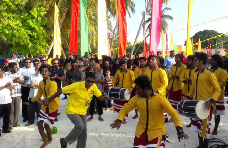 ސަޕޯޓަރެއްގެ މަރަށް ފަހު ޖަލްސާ ބޭއްވުމުން ފާޑުކިޔަނީ