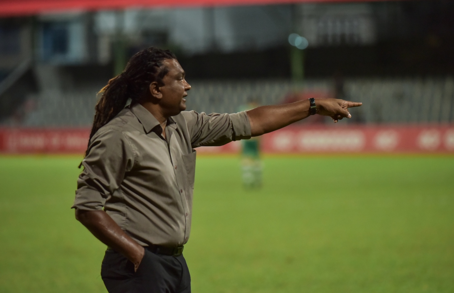 ގްރީން ސްޓްރީޓްސްގެ ކޯޗު އަލީ ސުޒޭން.-- ފޮޓޯ: ނިޝާން އަލީ/ މިހާރު