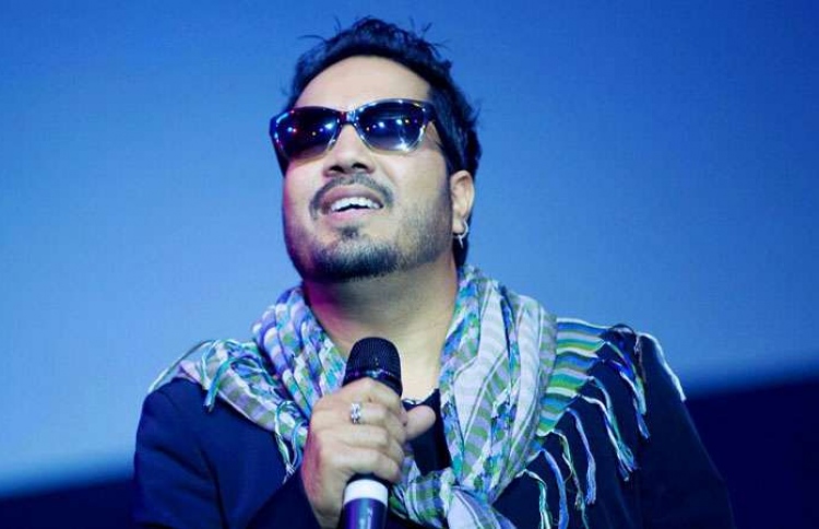 އާ އަހަރުގެ ޝޯއަށް މިކާ ސިންގް ރާއްޖެ އަތުވެއްޖެ