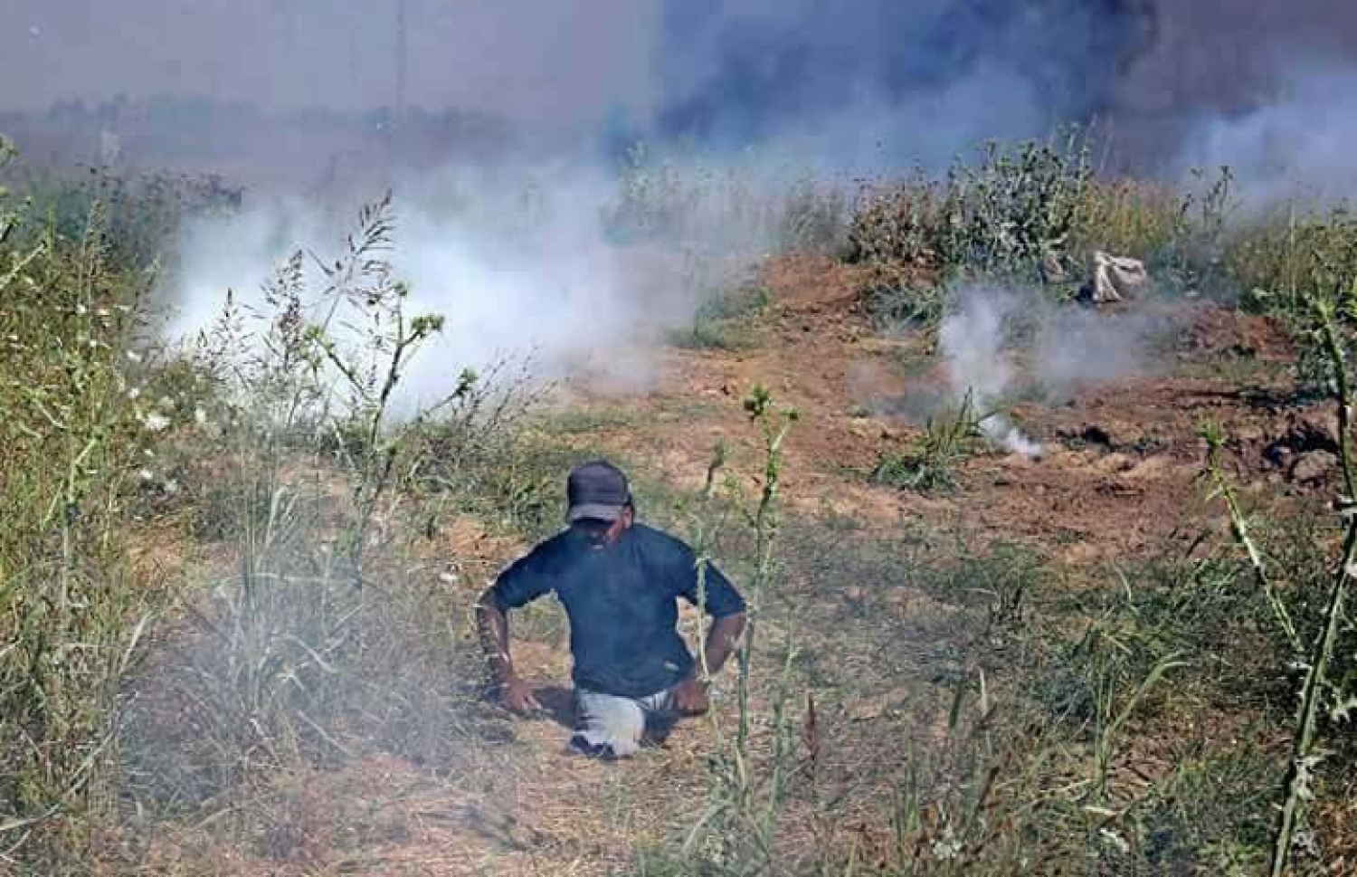 އަބޫ ސުރައްޔާ އިޒްރޭލާ ދެކޮޅު މުޒާހަރާގައި ބައިވެރިވުމުން އޭނާ އިން ސަރަހައްދަށް އިޒްރޭލު ސިފައިން ކަރުނަގޭސް ޖަހާފައި.