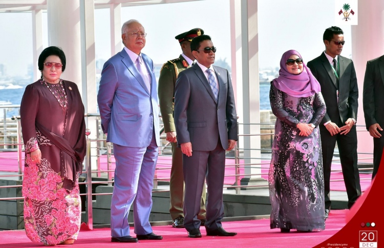 މެލޭޝިއާގެ ބޮޑުވަޒީރަށް ރަސްމީކޮށް މަރުހަބާ ދަންނަވައިފި