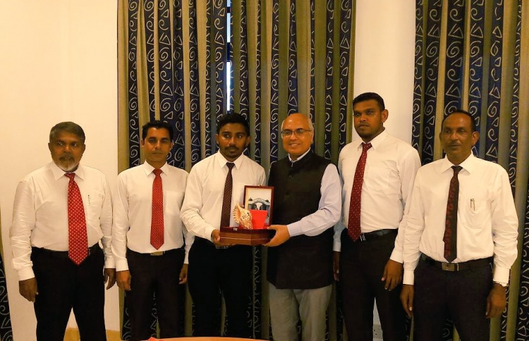 ސަފީރުން ރަށްރަށަށް ވަޑައިގެން ޚާރިޖީ ވާހަކަ ނުދެއްކޭނެ